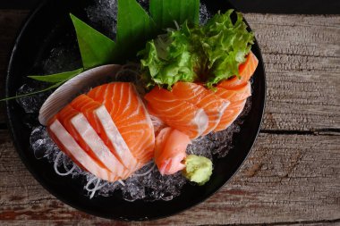 Çiğ balık sashimi seti 