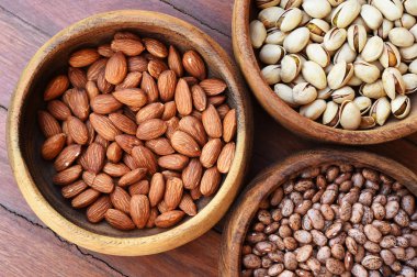 badem ve fıstık ile pinto fasulye