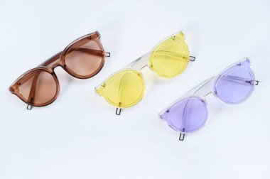 Modern moda güneş gözlüğü 