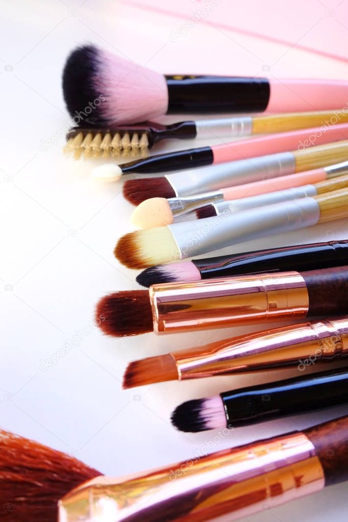 Set of makeup brushes 