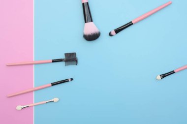 Arkaplan için makyaj fırçaları
