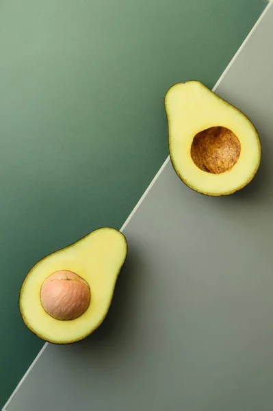 Nahaufnahme Der Halbierten Avocado Für Hintergrund — Stockfoto