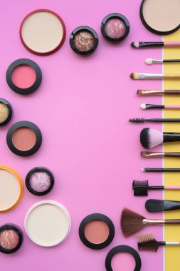 makyaj ve kozmetik ürünleri koleksiyonu düzenlendi