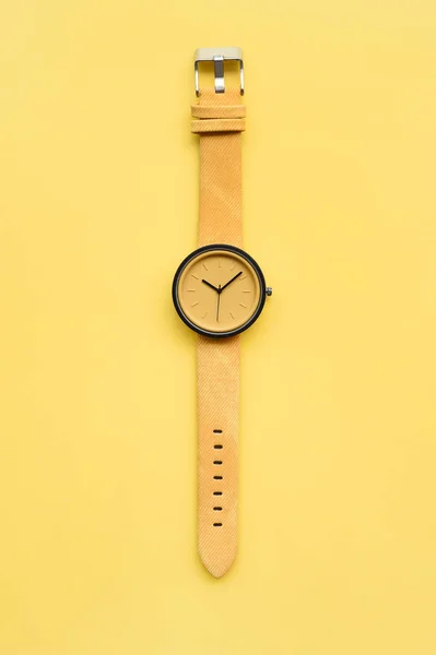 Close Yellow Wristwatches Background — Stock Photo, Image