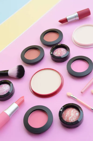 Zbiór Makijażu Kosmetycznych Kosmetyków Ułożonych — Zdjęcie stockowe