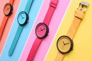 Arkaplan için çok renkli kol saati seti