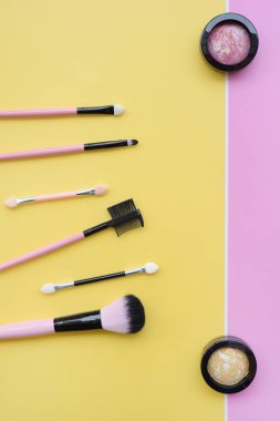 makyaj ve kozmetik ürünleri koleksiyonu düzenlendi