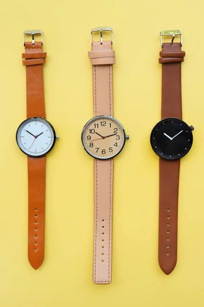 Conjunto Relojes Pulsera Multicolores Para Fondo — Foto de Stock