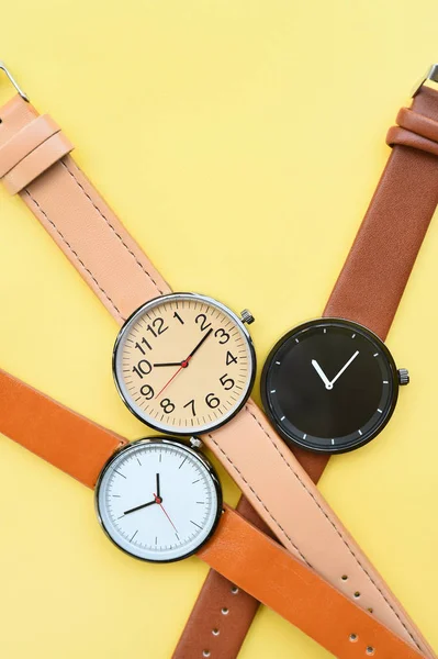 Conjunto Relojes Pulsera Multicolores Para Fondo —  Fotos de Stock