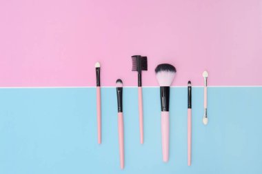 Arkaplan için makyaj fırçaları