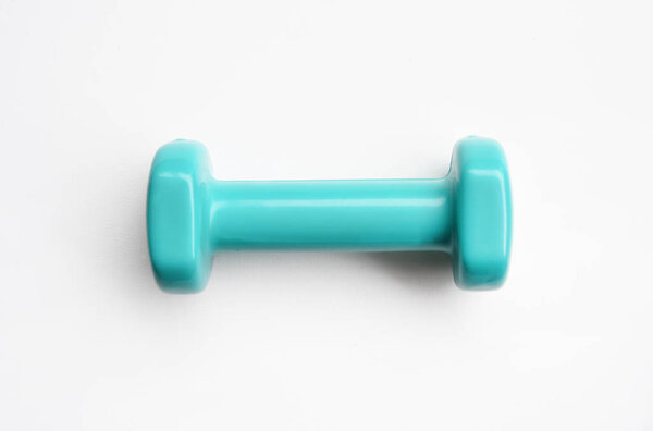 закрыть гантели на белом фоне