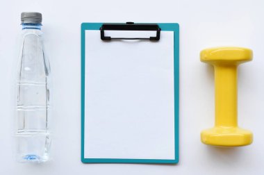  boş kağıt ve beyaz arka plan üzerinde izole Aksesuar