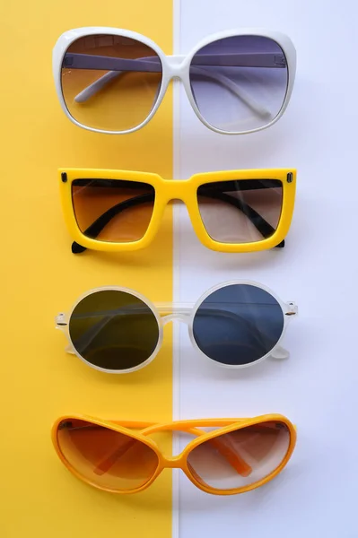 Nowoczesne Modne Okulary Przeciwsłoneczne Dla Tła — Zdjęcie stockowe