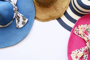 Arkaplan için yaz hasır şapkasını kapat