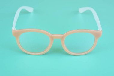 Arka plan için modern moda güneş gözlüğü