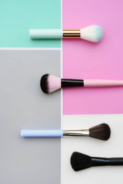 Arkaplan için makyaj fırçaları