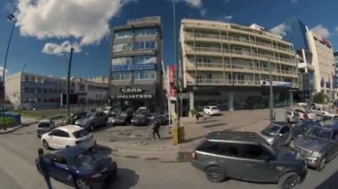 Grafiti Yunanistan sokaklarında. Şehir Merkezi Atina insanlar, sanat, kültür, müzik, iş ve grafiti ile yaşıyordu. 4 k ile Sony A7sii filme.