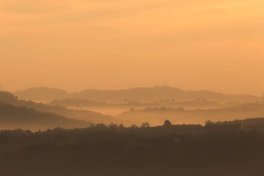 Dağ bakış açısının sırasında günbatımı arka plan görüntü.