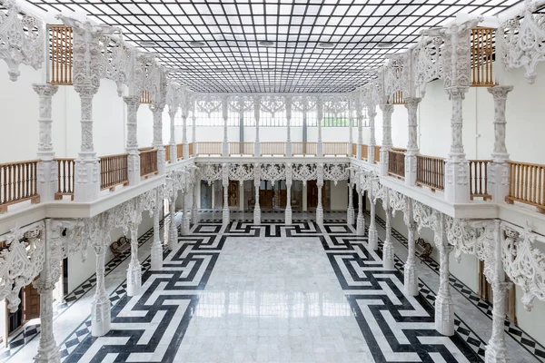 Mimari modern inteior ve Korint sütunları colonnade - fotoğraf stüdyosu.