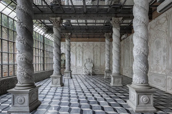 Korint sütunları colonnade lüks koltuk lider. -Fotoğraf stüdyosu