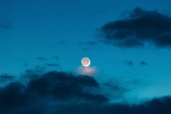 Salida Del Sol Cielo Del Atardecer Con Luna Nublado Cielo — Foto de Stock