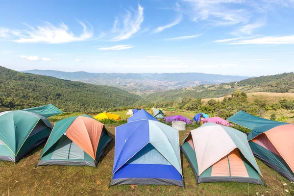 Tentes Touristiques Dans Camp Milieu Pré Sur Montagne — Photo