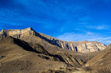 Dağ manzarası, kayalar