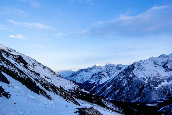 Téli táj, havas hegyek — Stock Fotó