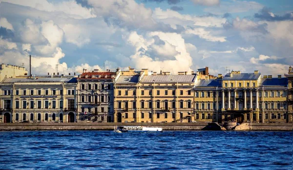 Řeky Něvy, St. Petersburg — Stock fotografie