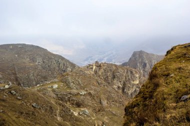 Dağ manzarası, güzel bulutlar