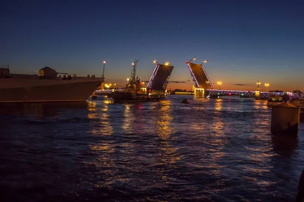Saray Köprüsü, St. Petersburg