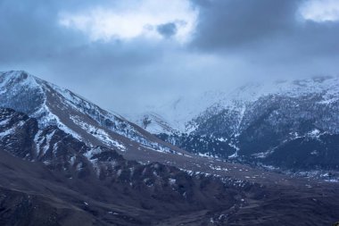 Yüksek rock, dağ manzarası