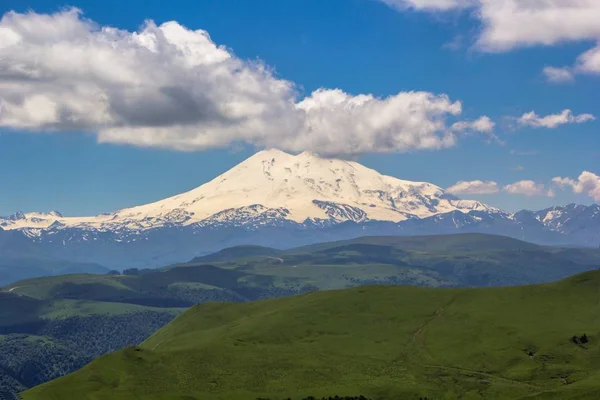 Yüksek Elbruz Dağı — Stok fotoğraf
