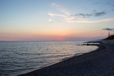 Deniz kıyısında düşüş