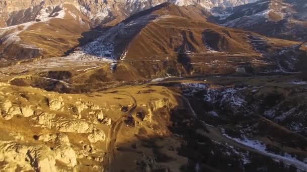 Voo Nas Montanhas Bela Vista Das Rochas Montanha Natureza Cáucaso — Vídeo de Stock