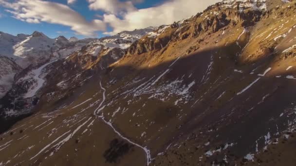 Flucht Die Berge Schöne Aussicht Auf Bergfelsen Natur Des Nordkaukasus — Stockvideo