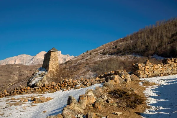 Βουνό Όμορφο Φαράγγι Τους Ψηλούς Βράχους Φύση Του Βόρειου Καυκάσου — Φωτογραφία Αρχείου