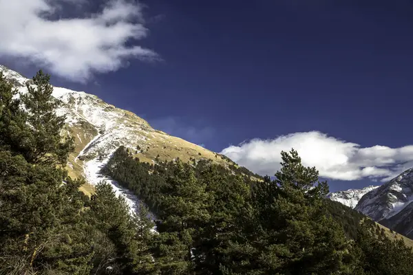 Winter Mountains Mountain Gorge Snow Landscape North Caucasus — Stock Photo, Image