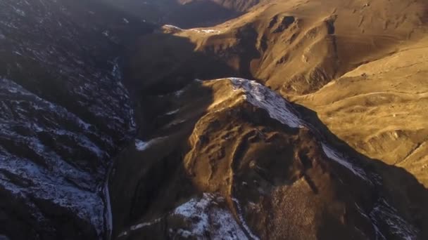 飞越高山峡谷 北高加索的性质 — 图库视频影像