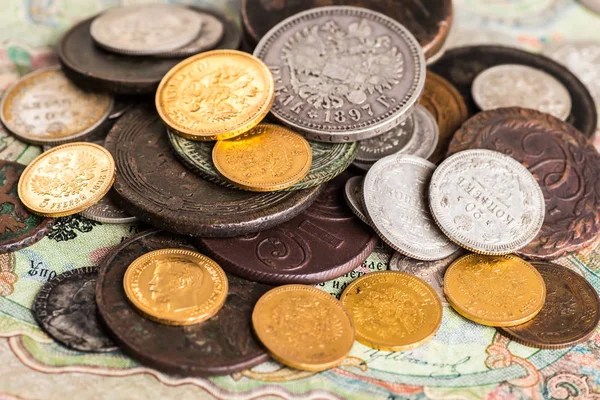 Kraliyet altın sikke. Erken yirminci c Rus gümüş sikke