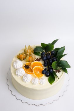 Vanilya krem peynir pasta portakal ve üzüm ile