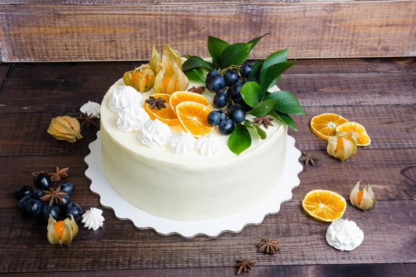 Vanilya krem peynir pasta portakal ve üzüm ile