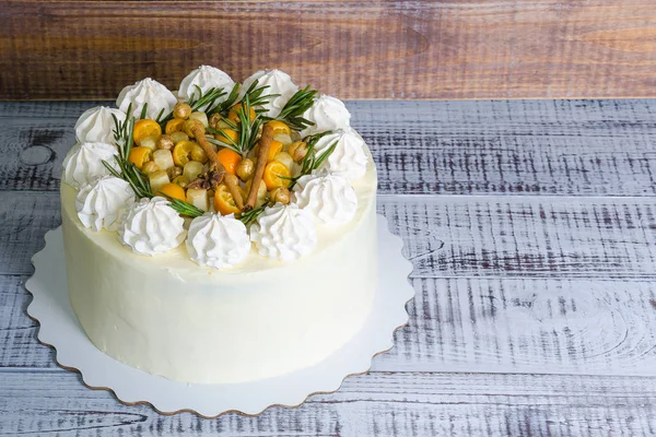 Zachte roomkaas cake met anijs en kumquat — Stockfoto