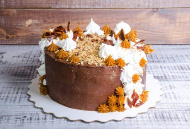 Çikolatalı Krem Peynir pasta ile tuzlu karamel ve sadece havaya uçurdu