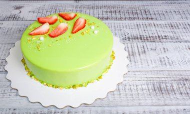 ayna sır Mus kek çilek ve antep fıstığı