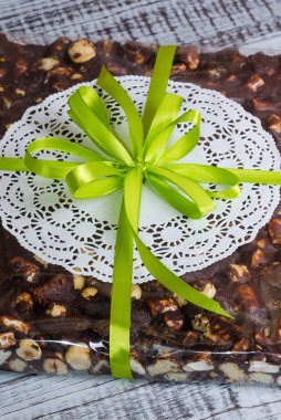 çikolatalı fındıklı lokum şekerleme Portakal likörü ve BIS ile