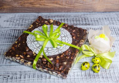 çikolatalı fındıklı lokum şekerleme Portakal likörü ve BIS ile