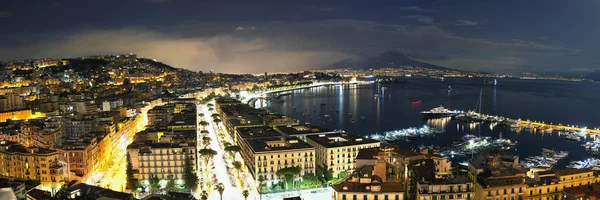 Вид на Неаполітанську затоку вночі Стокове Зображення