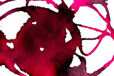 Beyaz arka planda kırmızı soyut şarap lekeleri