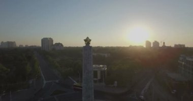 Kamera üzerinde Savaş Anıtı Odessa'daki yıldız doğru taşır